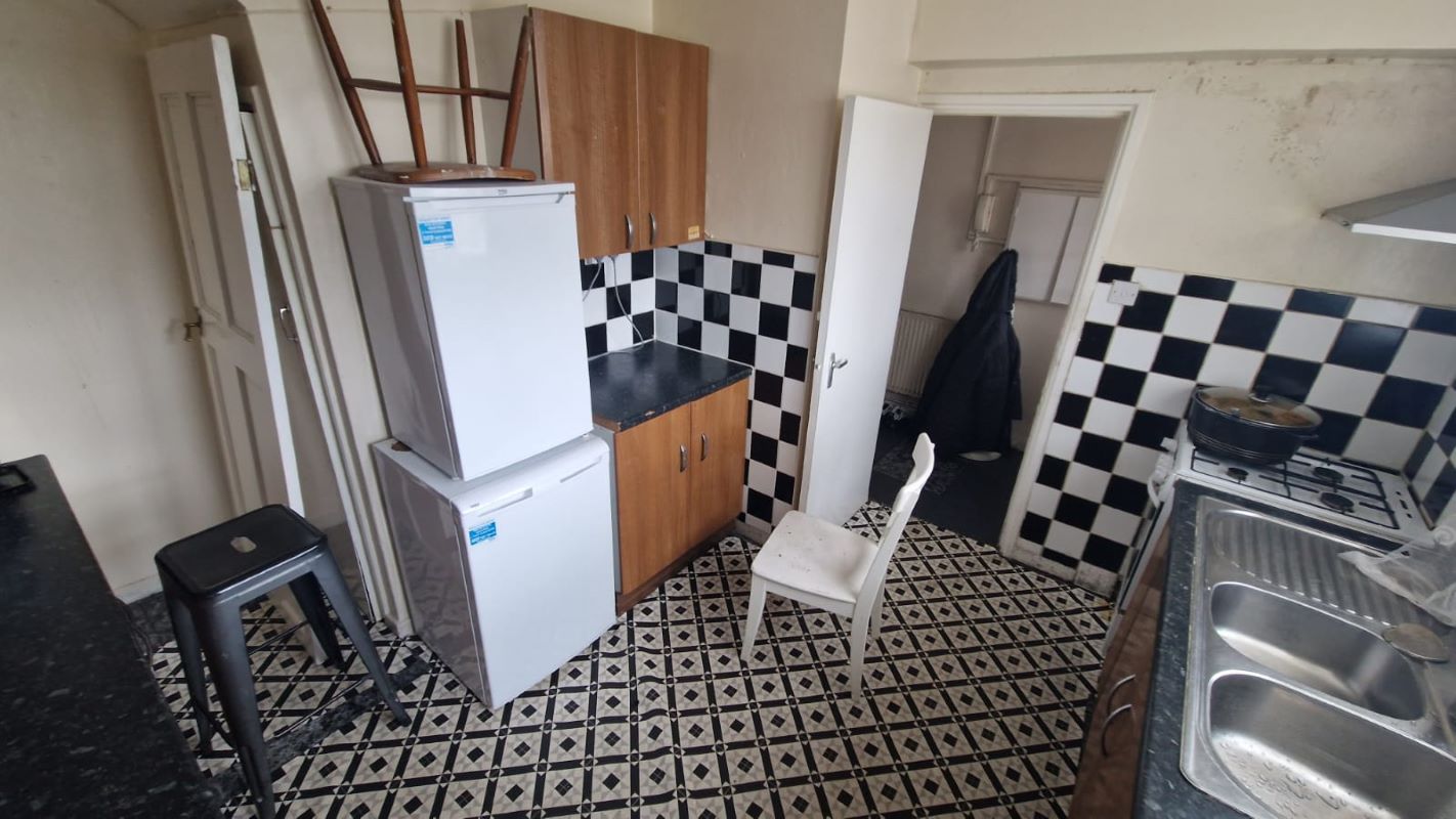 149 Nye Bevan Estate, Hackney — photo 3 of 11