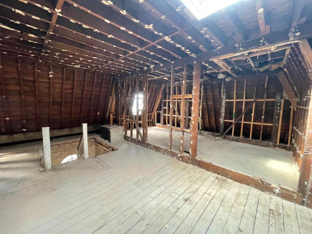 95 West Heath Road, West Hampstead, London, NW3 7TN