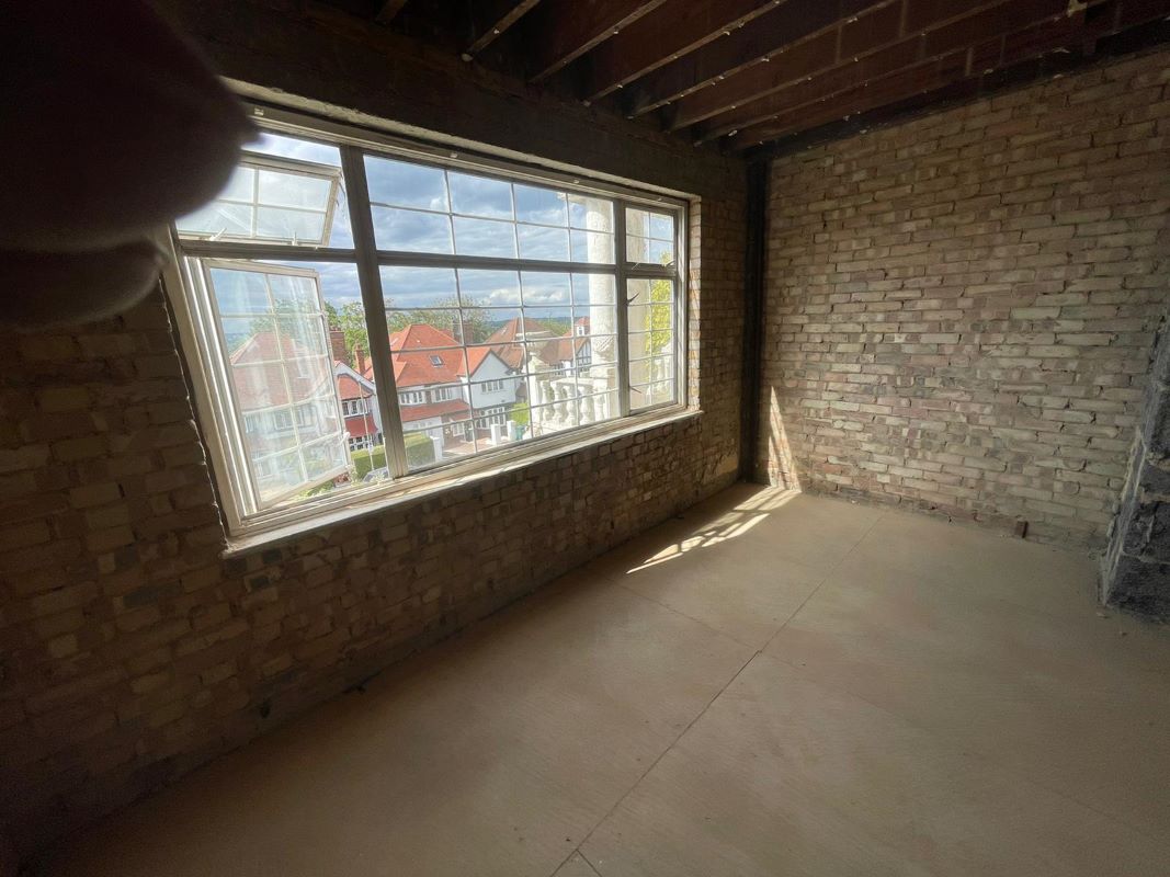 95 West Heath Road, West Hampstead, London, NW3 7TN