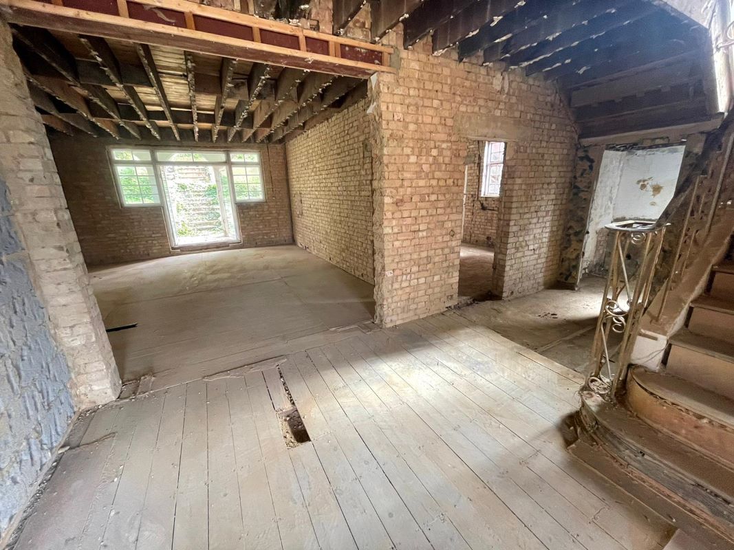 95 West Heath Road, West Hampstead, London, NW3 7TN