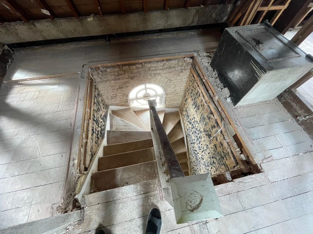 95 West Heath Road, West Hampstead, London, NW3 7TN