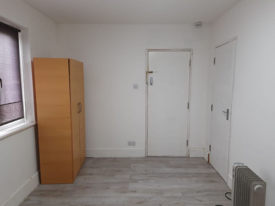 30 Appletree Avenue, Yiewsley, West Drayton, Middlesex, UB7 8BX