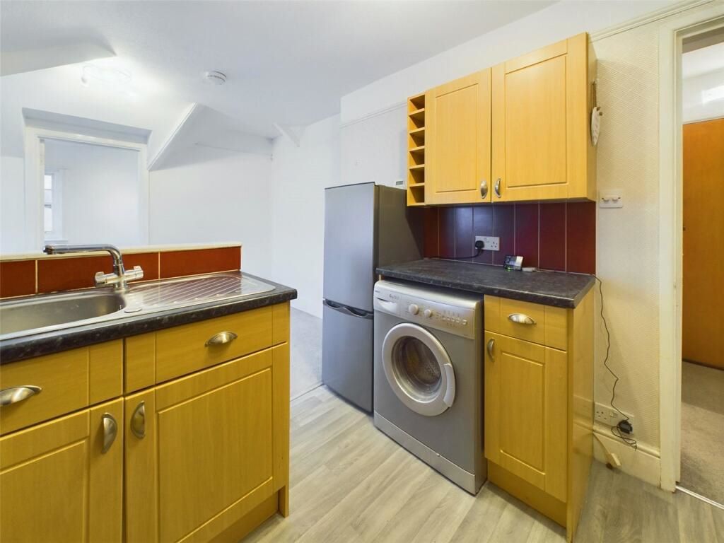 451 Christchurch Road — photo 5 of 9