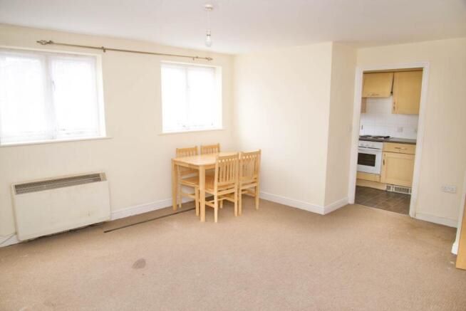 Flat 32 Churchill Court, — photo 5 of 6
