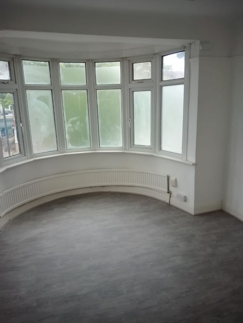 43 Larkfield Avenue, Harrow, Middlesex, HA3 8NQ