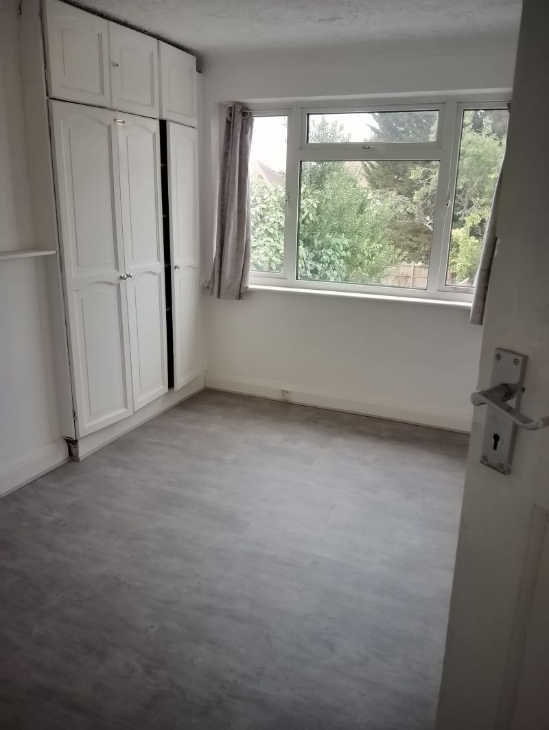 43 Larkfield Avenue, Harrow, Middlesex, HA3 8NQ