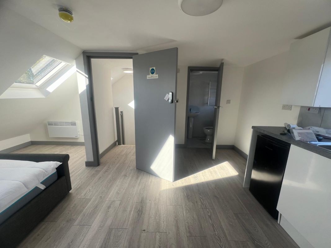 5 Weald Lane, Harrow, Middlesex, HA3 5EU