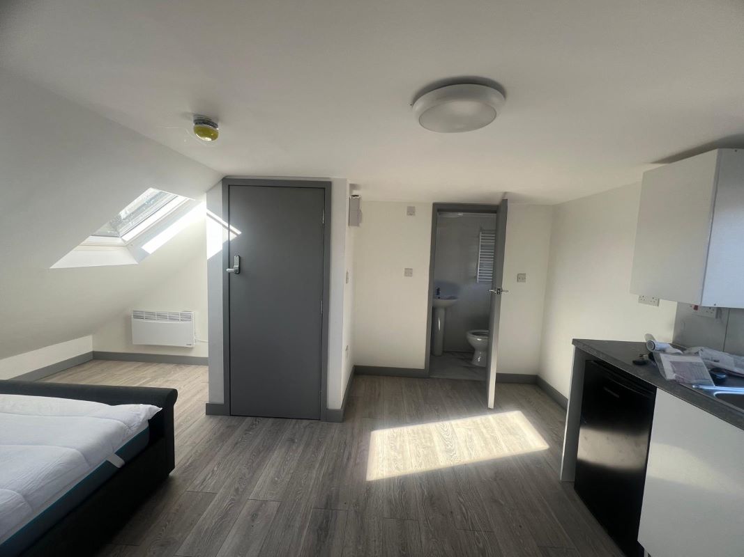 5 Weald Lane, Harrow, Middlesex, HA3 5EU