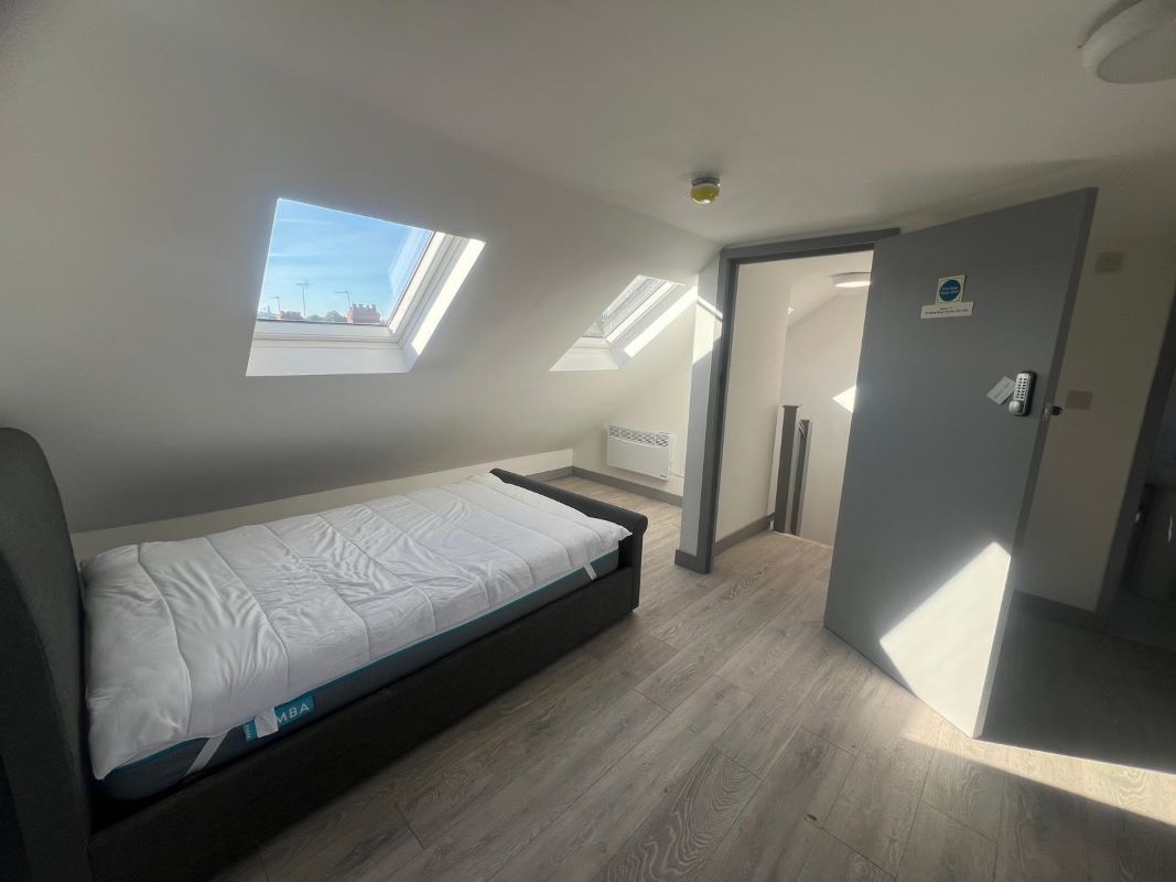 5 Weald Lane, Harrow, Middlesex, HA3 5EU