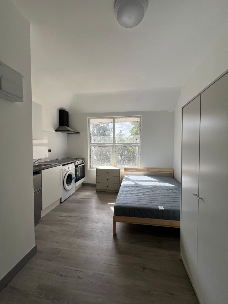 5 Weald Lane, Harrow, Middlesex, HA3 5EU