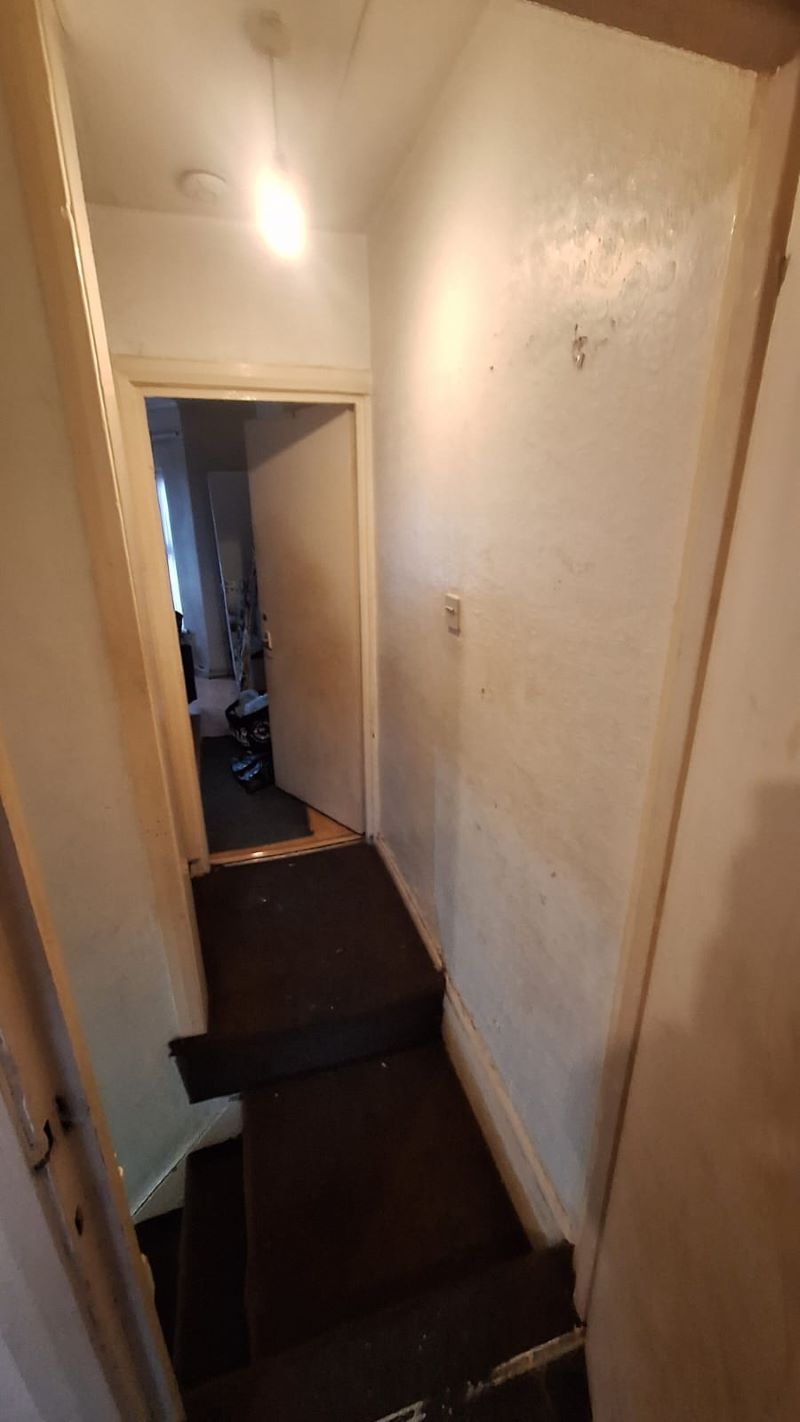 Freehold of 24 and Flat 24A Bury Park Road — photo 4 of 7