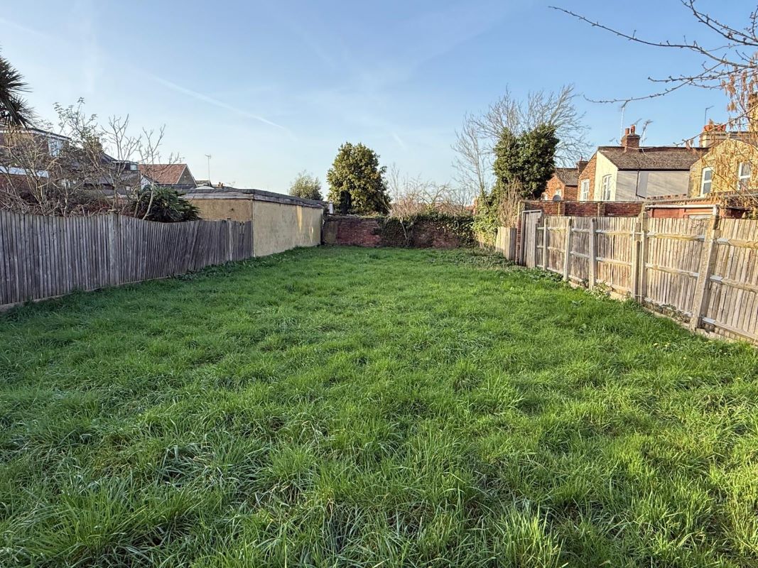 Land at the Rear of 125 Friern Barnet Road, Friern Barnet, London, Barnet, N11 3DY