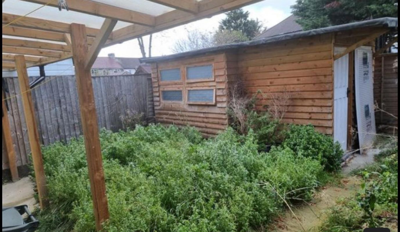 17 Burnham Crescent, Dartford, Kent, DA1 5BA