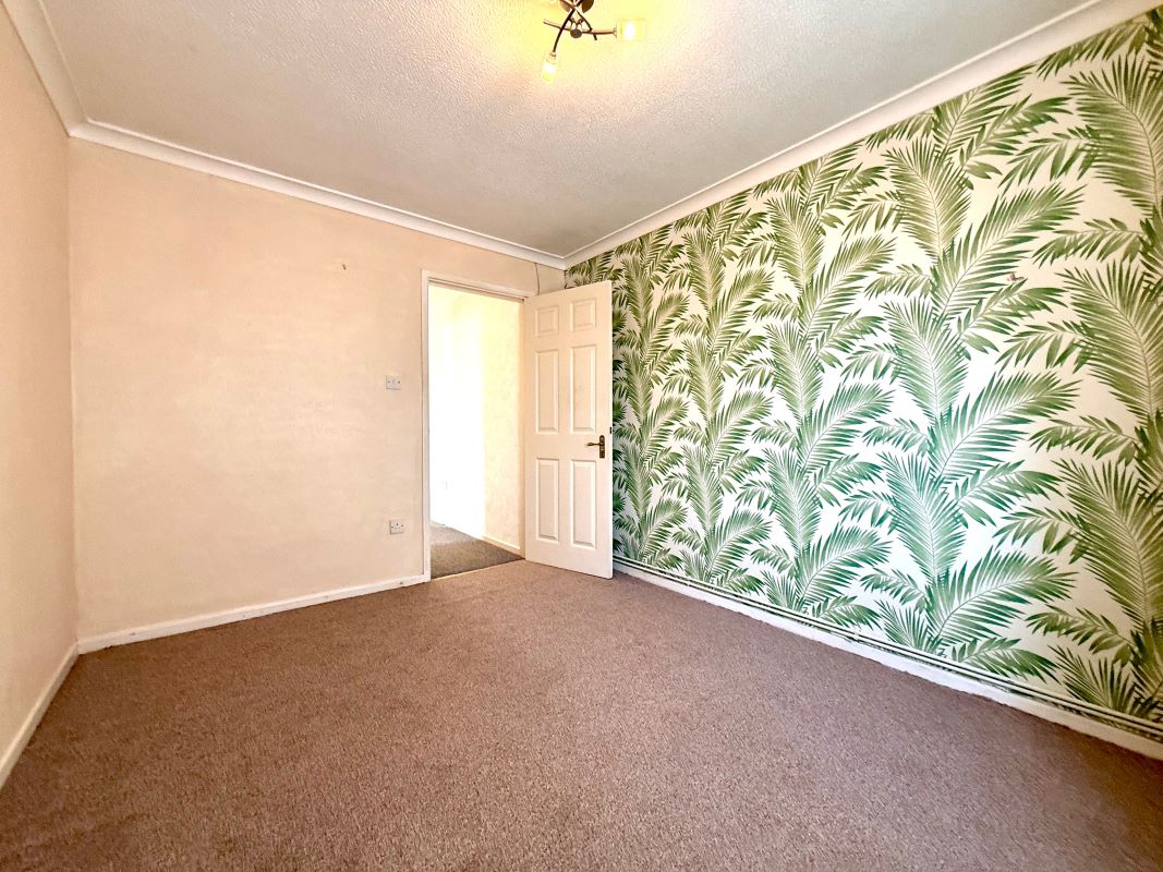 30 Cranleigh Road, Lowestoft, Suffolk, NR33 7EX