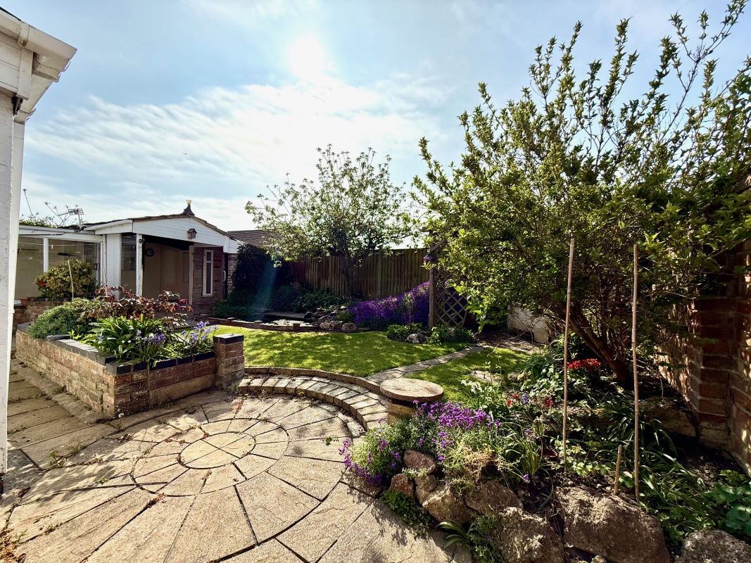 30 Cranleigh Road, Lowestoft, Suffolk, NR33 7EX