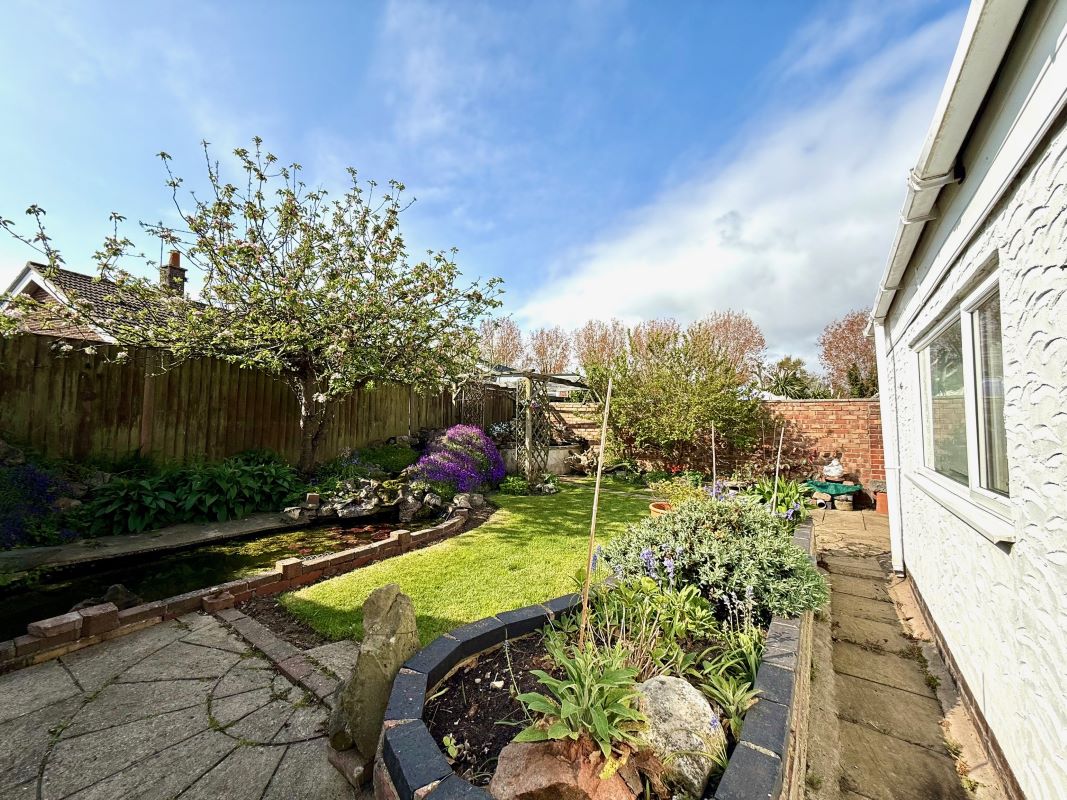 30 Cranleigh Road, Lowestoft, Suffolk, NR33 7EX