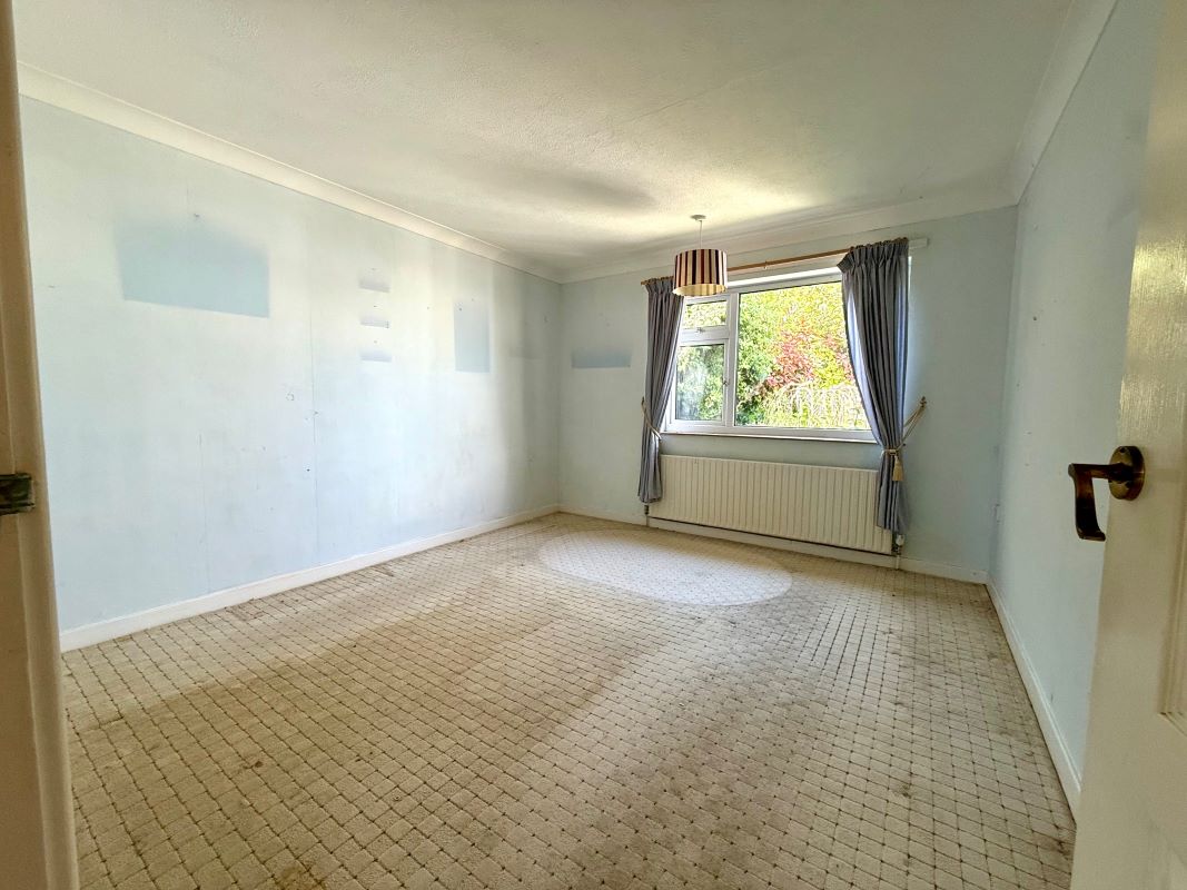 Rosebank, 70 Salhouse Road, Little Plumstead, Norwich, Norfolk, NR13 5HX