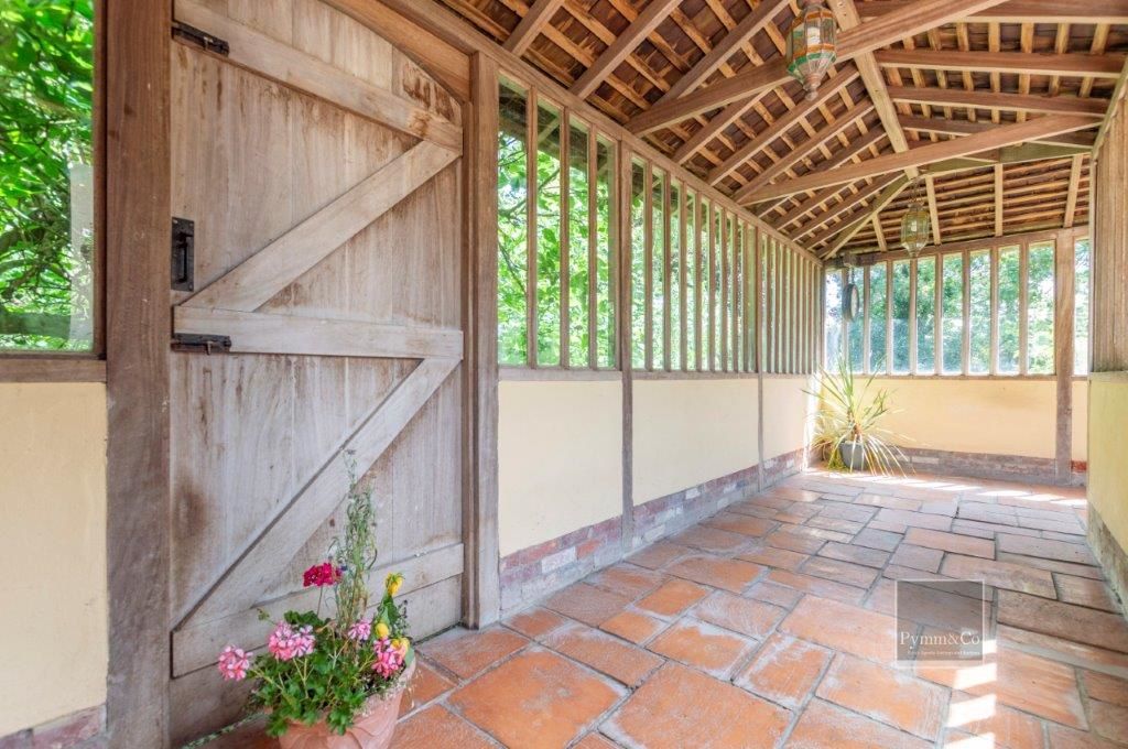 High Common Cottage, Wymondham Road, Wreningham, Norwich, Norfolk, NR16 1AY