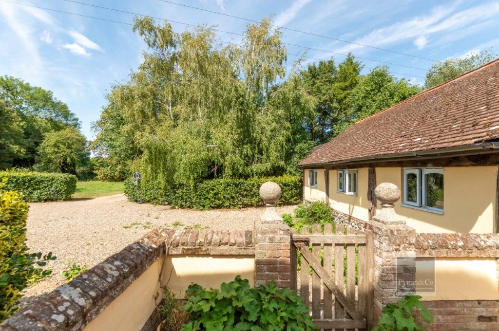 High Common Cottage, Wymondham Road, Wreningham, Norwich, Norfolk, NR16 1AY