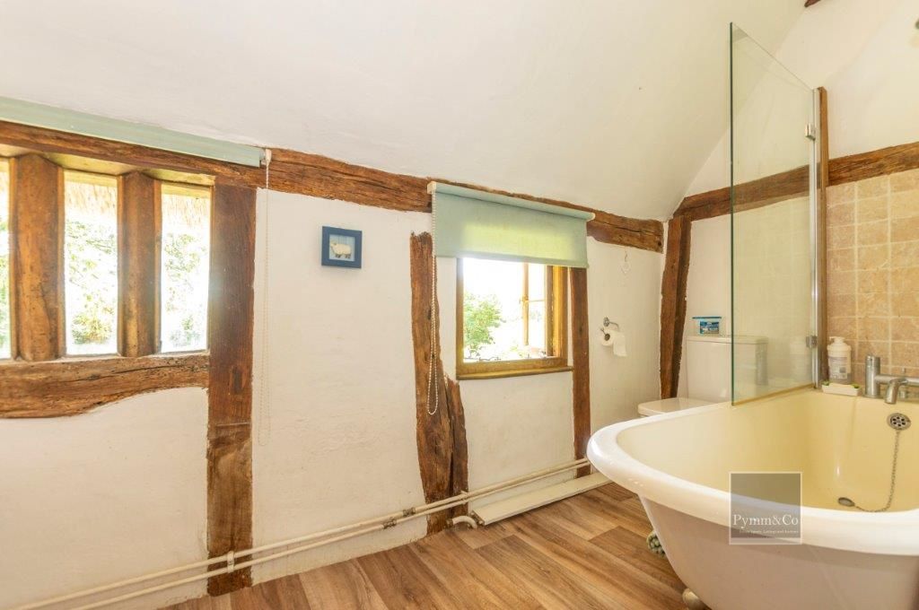 High Common Cottage, Wymondham Road, Wreningham, Norwich, Norfolk, NR16 1AY