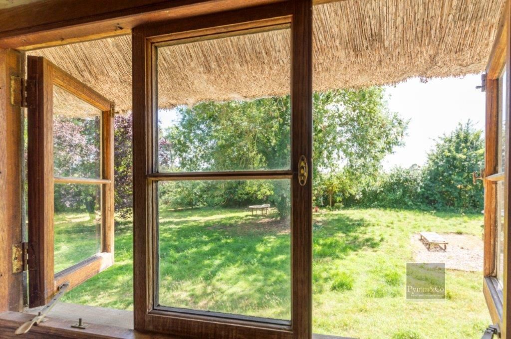 High Common Cottage, Wymondham Road, Wreningham, Norwich, Norfolk, NR16 1AY