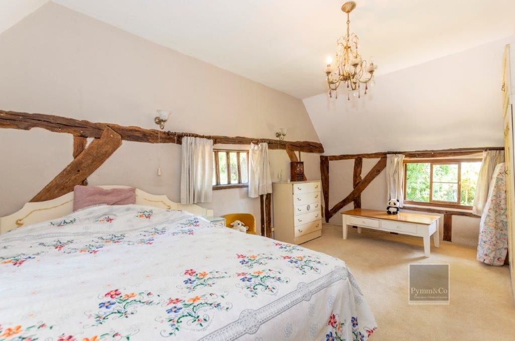 High Common Cottage, Wymondham Road, Wreningham, Norwich, Norfolk, NR16 1AY