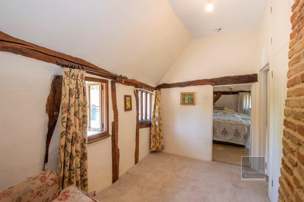 High Common Cottage, Wymondham Road, Wreningham, Norwich, Norfolk, NR16 1AY