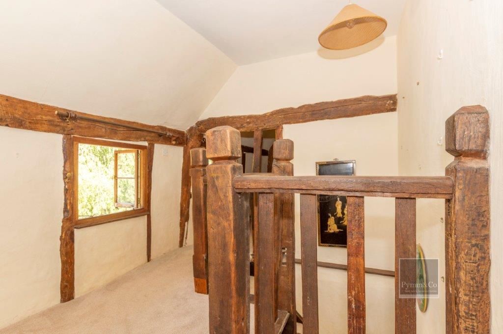 High Common Cottage, Wymondham Road, Wreningham, Norwich, Norfolk, NR16 1AY