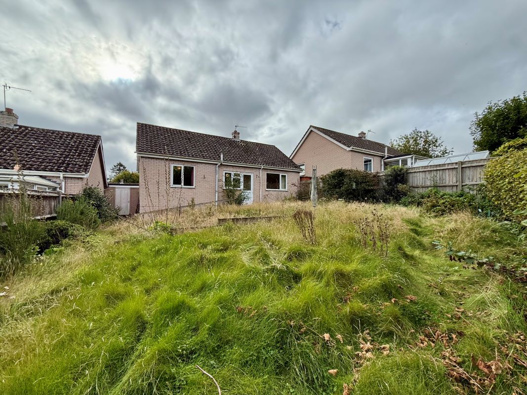 8 Hillside Close, Swardeston, Norwich, Norfolk, NR14 8DY