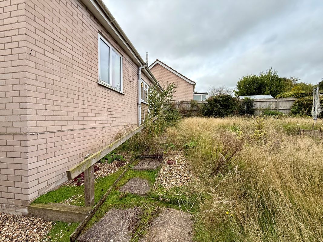 8 Hillside Close, Swardeston, Norwich, Norfolk, NR14 8DY