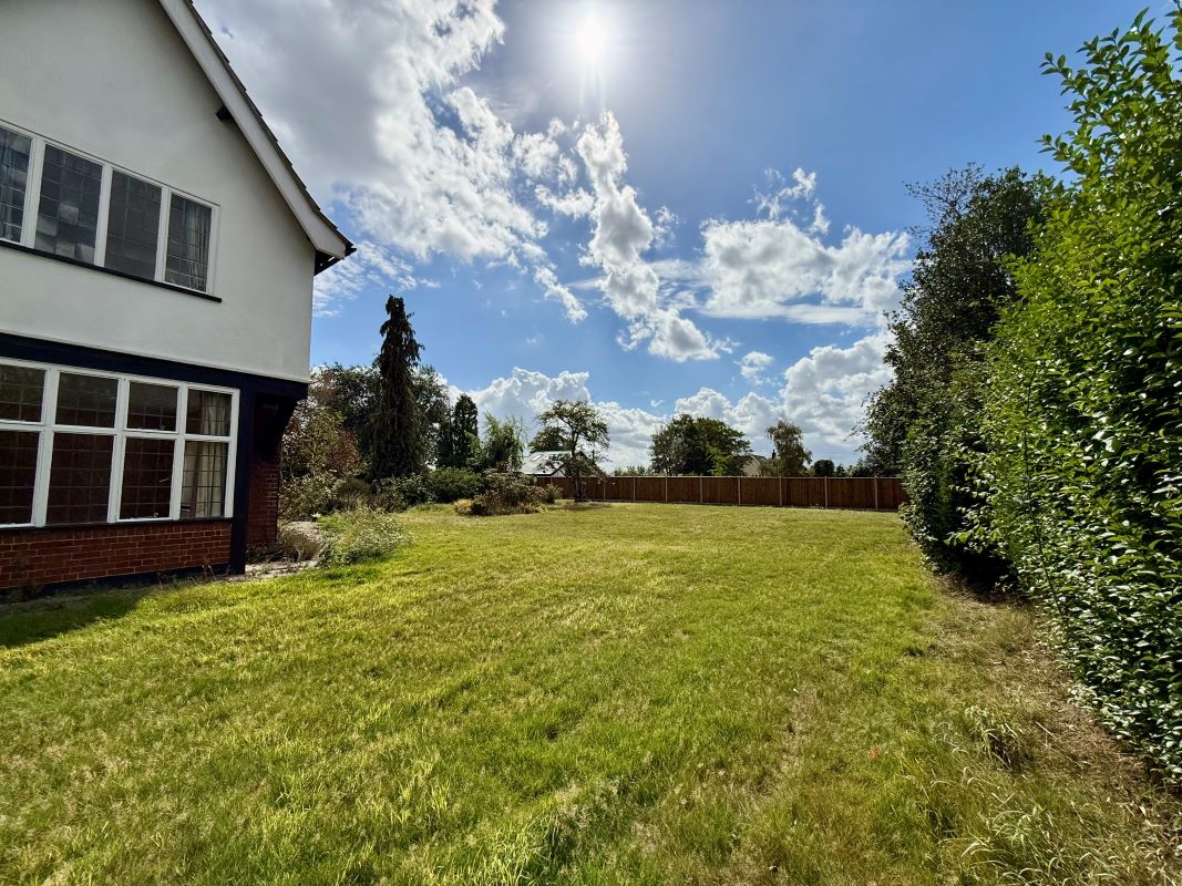 10 Strumpshaw Road, Brundall, Norwich, Norfolk, NR13 5PA