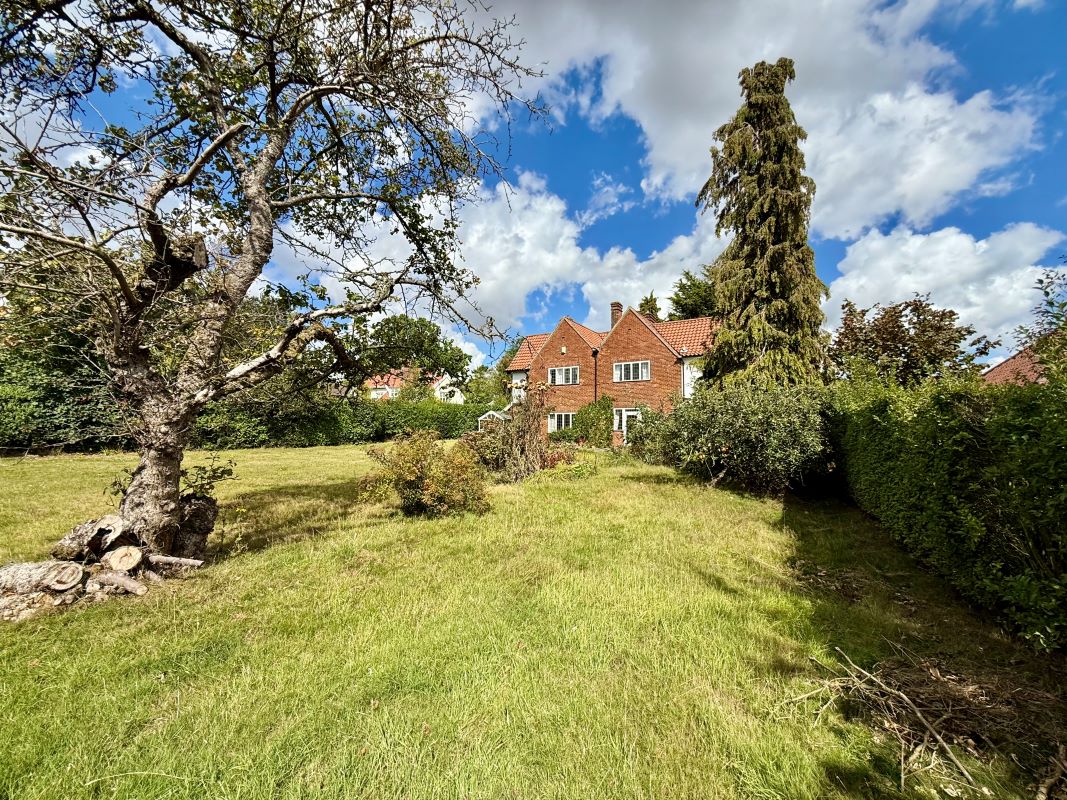 10 Strumpshaw Road, Brundall, Norwich, Norfolk, NR13 5PA