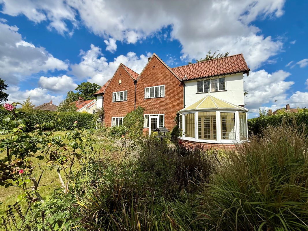 10 Strumpshaw Road, Brundall, Norwich, Norfolk, NR13 5PA