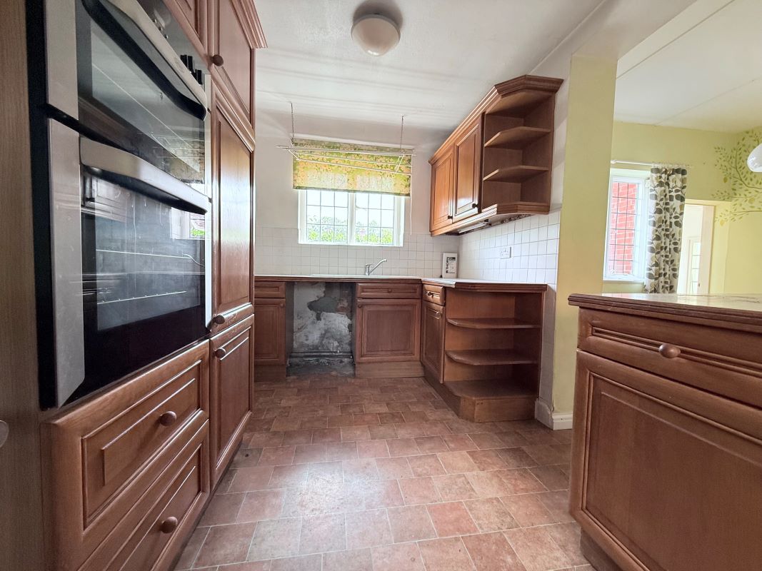 10 Strumpshaw Road, Brundall, Norwich, Norfolk, NR13 5PA