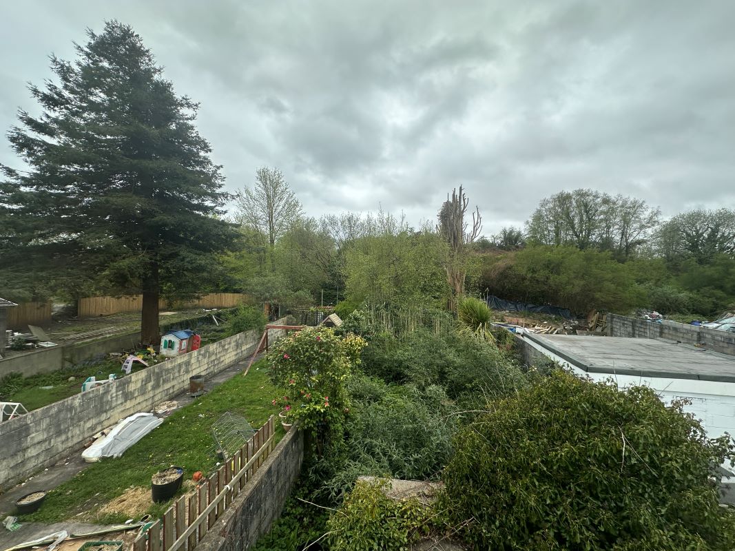 71 Cwmfelin Road, Llanelli, Dyfed, SA14 9LS