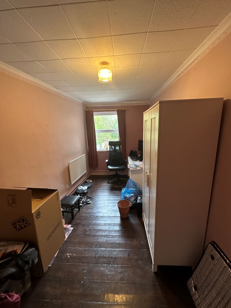 71 Cwmfelin Road, Llanelli, Dyfed, SA14 9LS