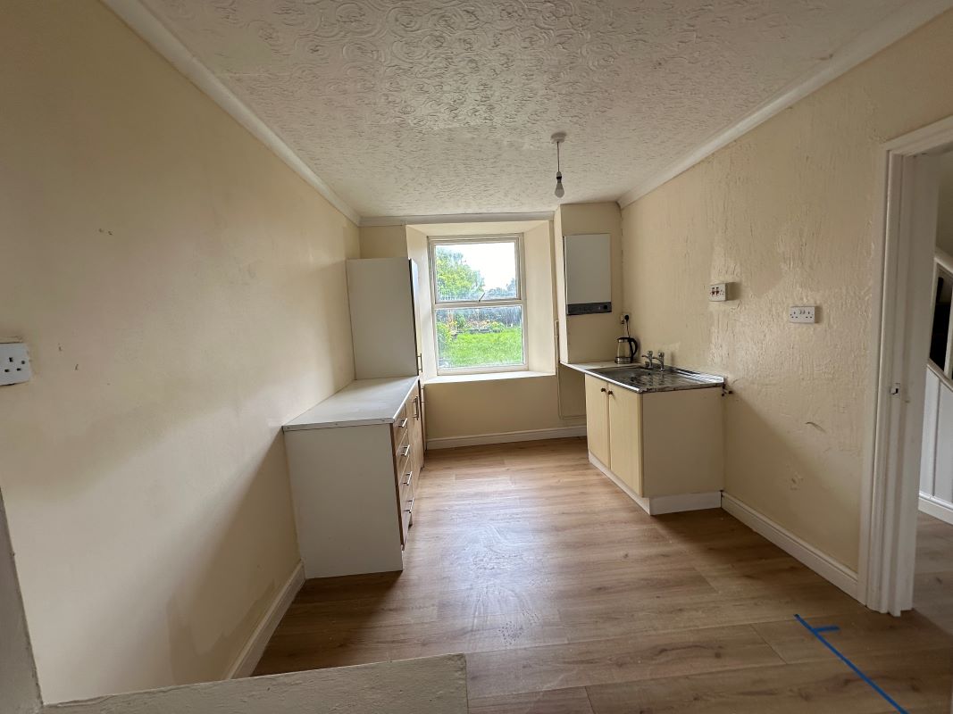 9 Glanmor Place, Llanelli, Dyfed, SA15 2RG