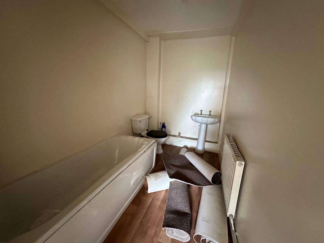 9 Glanmor Place, Llanelli, Dyfed, SA15 2RG