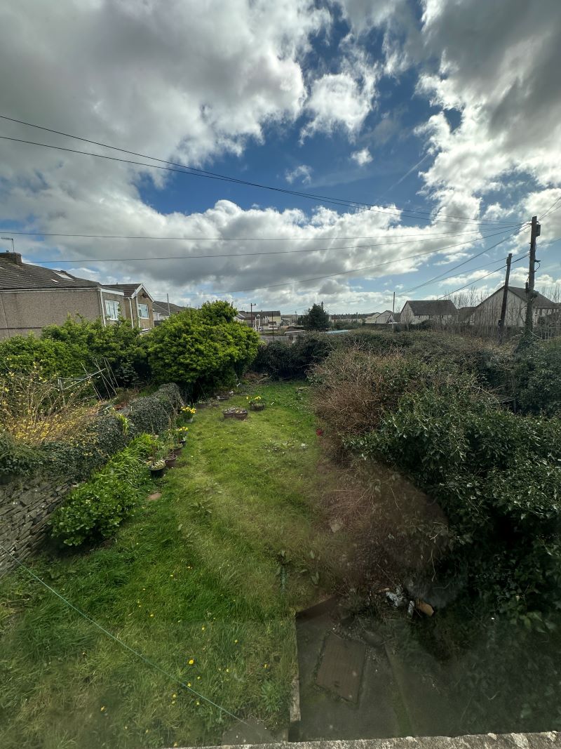 9 Glanmor Place, Llanelli, Dyfed, SA15 2RG