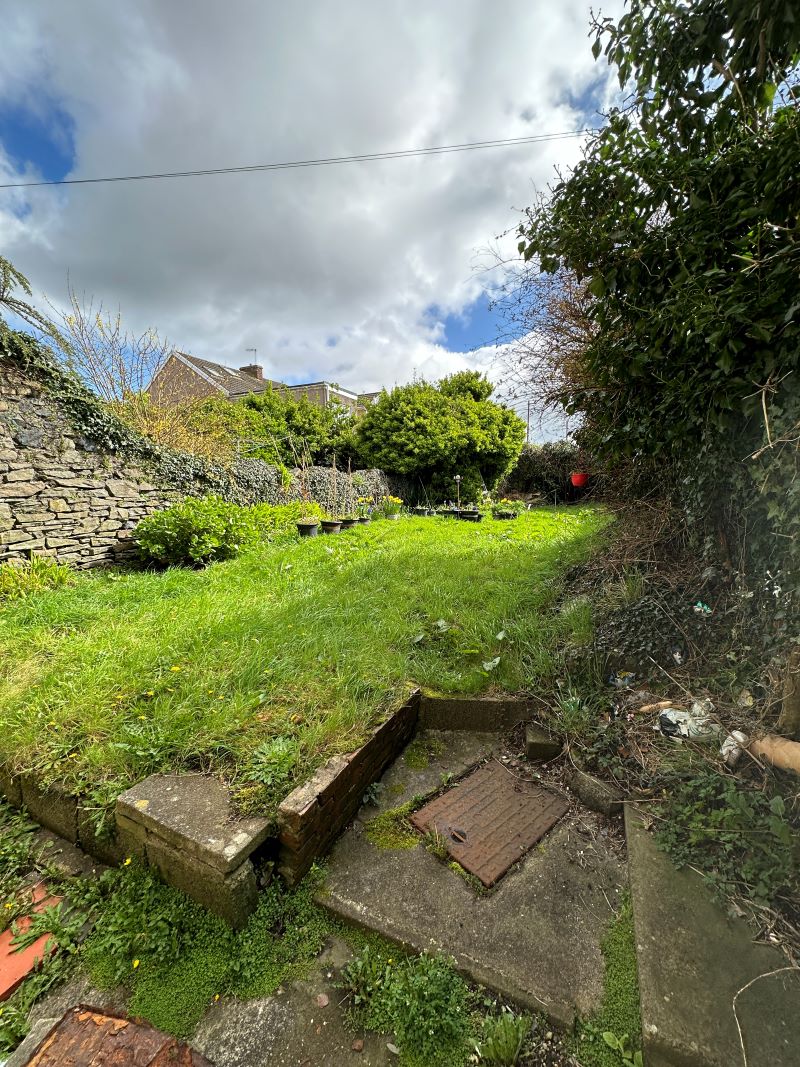 9 Glanmor Place, Llanelli, Dyfed, SA15 2RG