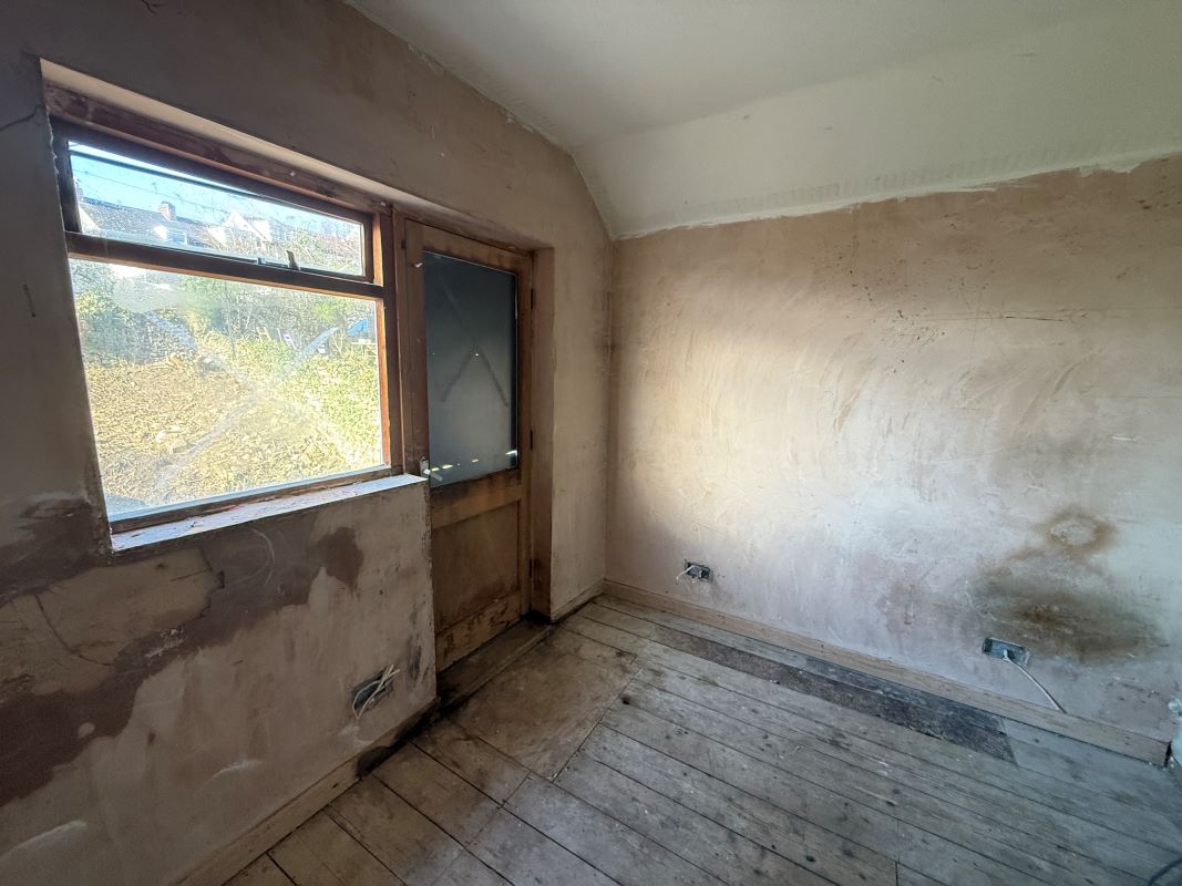 39 Rhyddings Park Road, Brynmill, Swansea, West Glamorgan, SA2 0AF