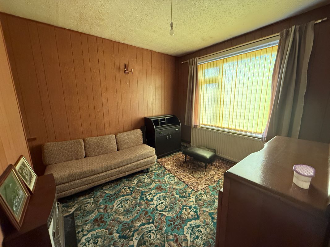 92 Glynhir Road, Pontarddulais, Swansea, West Glamorgan, SA4 8PU