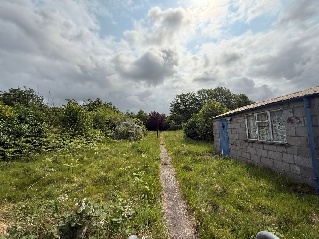 92 Glynhir Road, Pontarddulais, Swansea, West Glamorgan, SA4 8PU