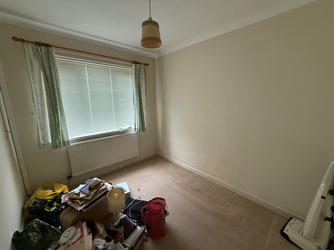 3 Dwynant, Pontyates, Llanelli, Dyfed, SA15 5RY