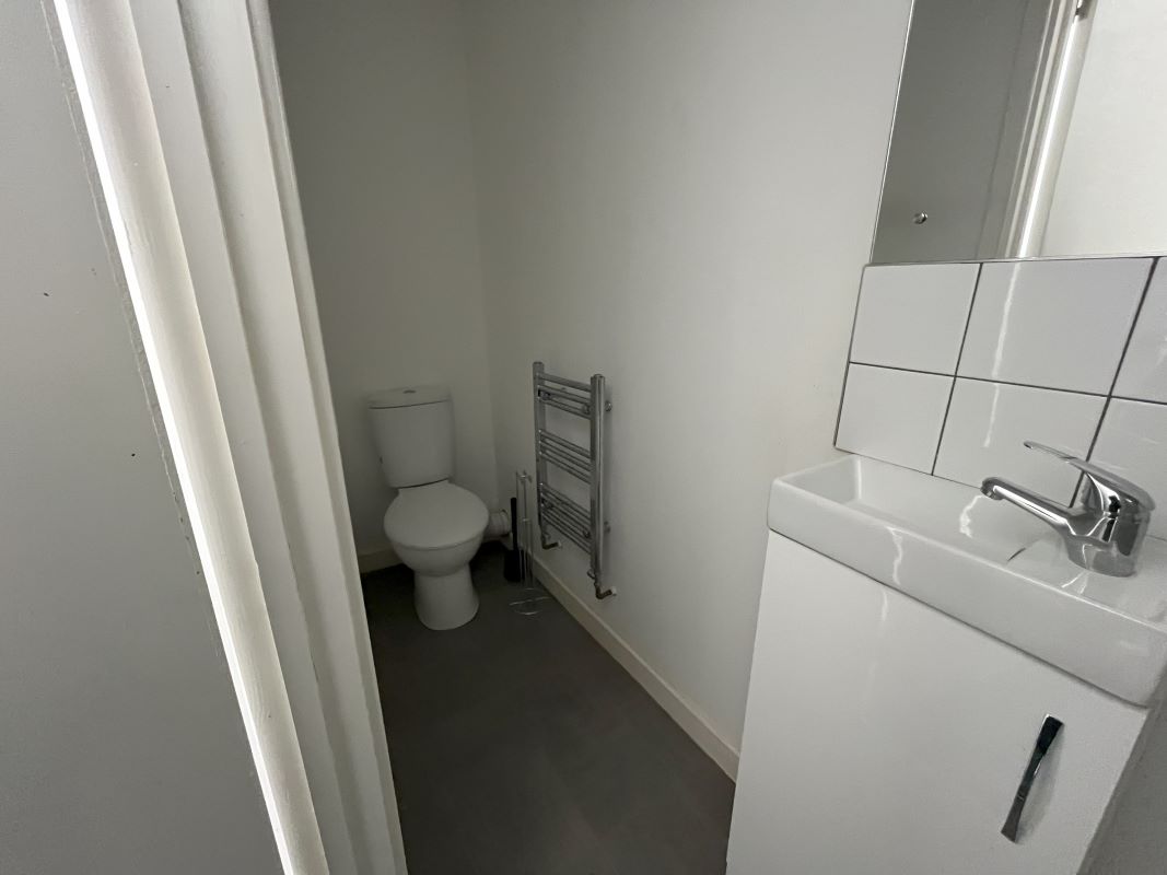 68 Pentreguinea Road, St. Thomas, Swansea, West Glamorgan, SA1 8DL