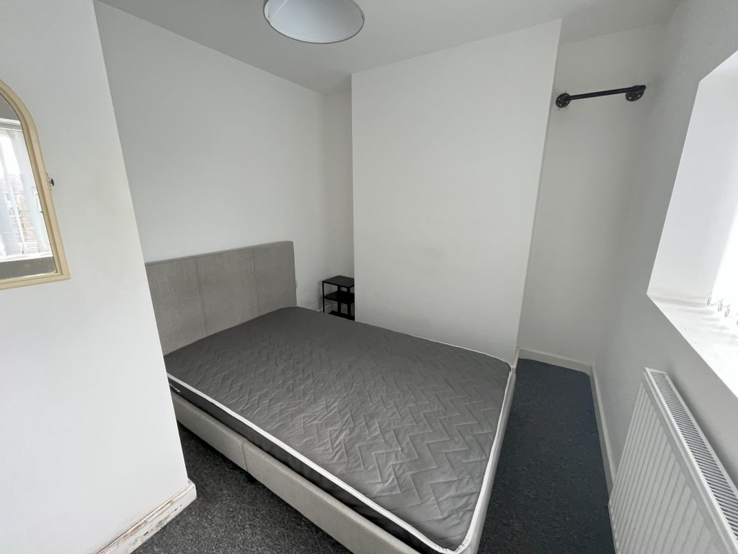 68 Pentreguinea Road, St. Thomas, Swansea, West Glamorgan, SA1 8DL