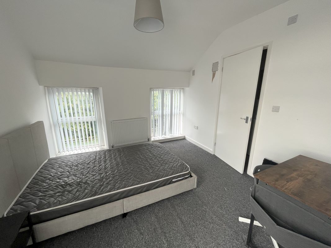 68 Pentreguinea Road, St. Thomas, Swansea, West Glamorgan, SA1 8DL