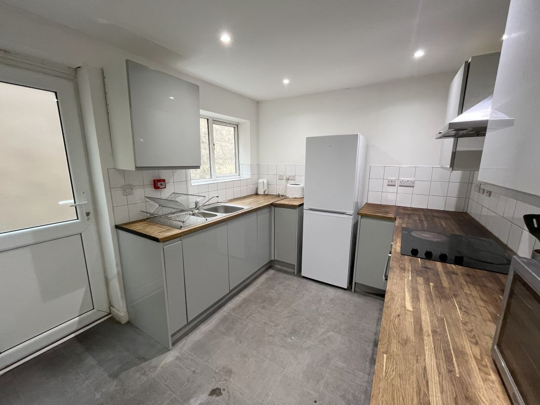 68 Pentreguinea Road, St. Thomas, Swansea, West Glamorgan, SA1 8DL