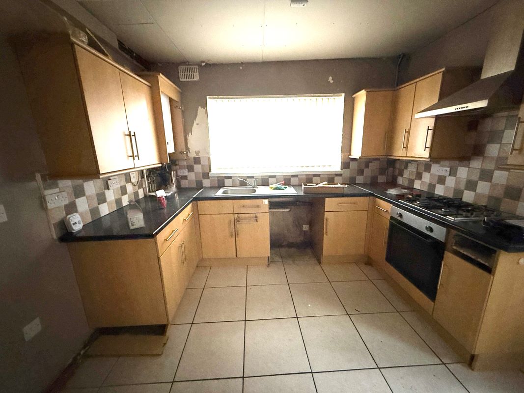 3 Phyllis Street, Cwmdu, Swansea, West Glamorgan, SA5 8HA