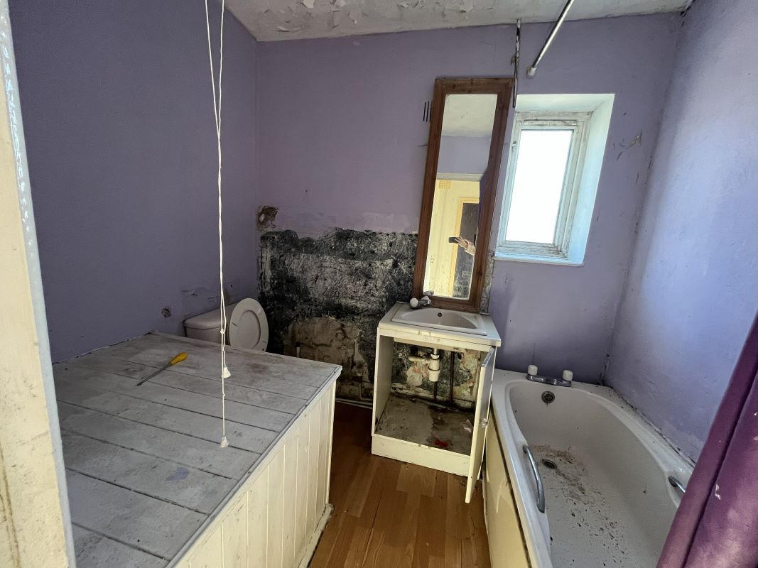 111 Pant Y Celyn Road, Townhill, Swansea, West Glamorgan, SA1 6ND